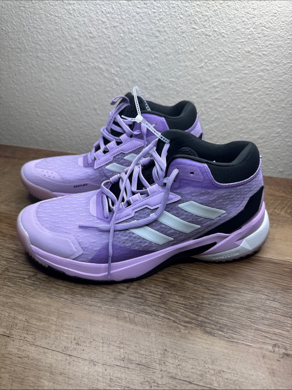 NWT Adidas Crazy lFlight 6 Mid Women's Volley Ball - Picture 1 of 8